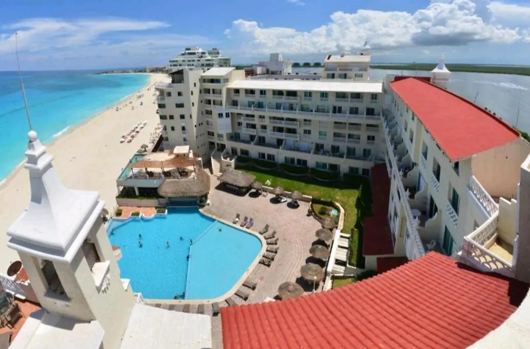 Апартаменты Cancun Plaza Condo Ocean Front