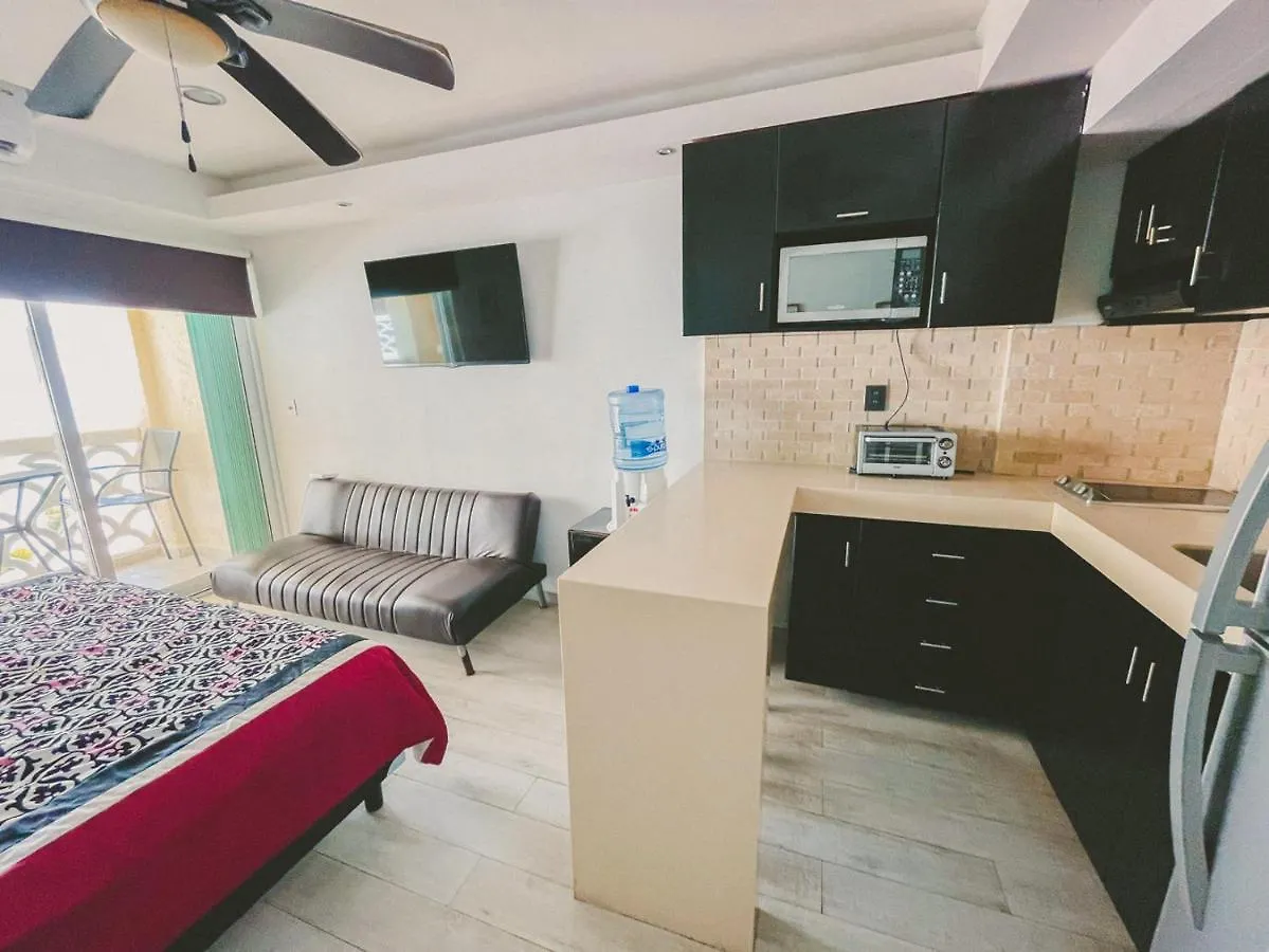 Cancun Plaza Condo Ocean Front Мексика
