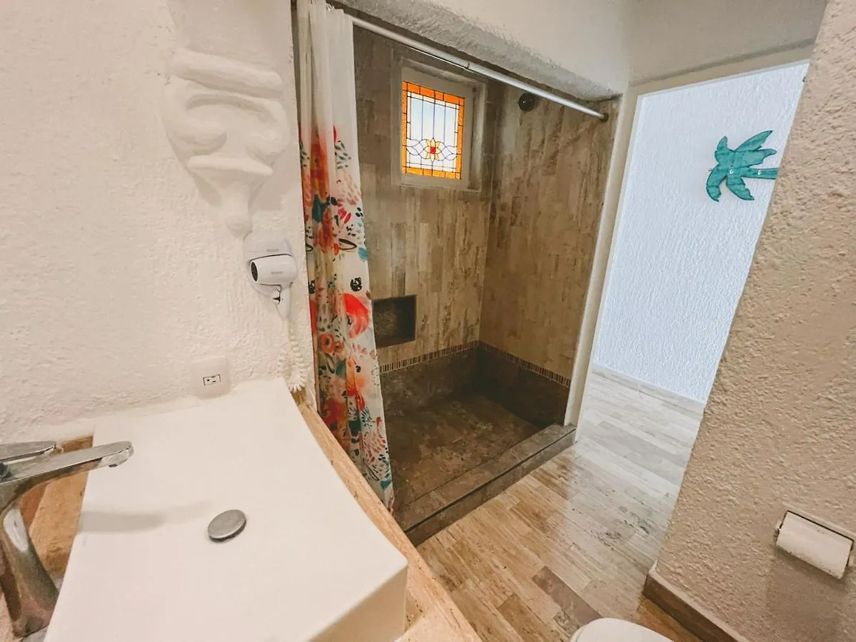 Апартаменты Cancun Plaza Condo Ocean Front